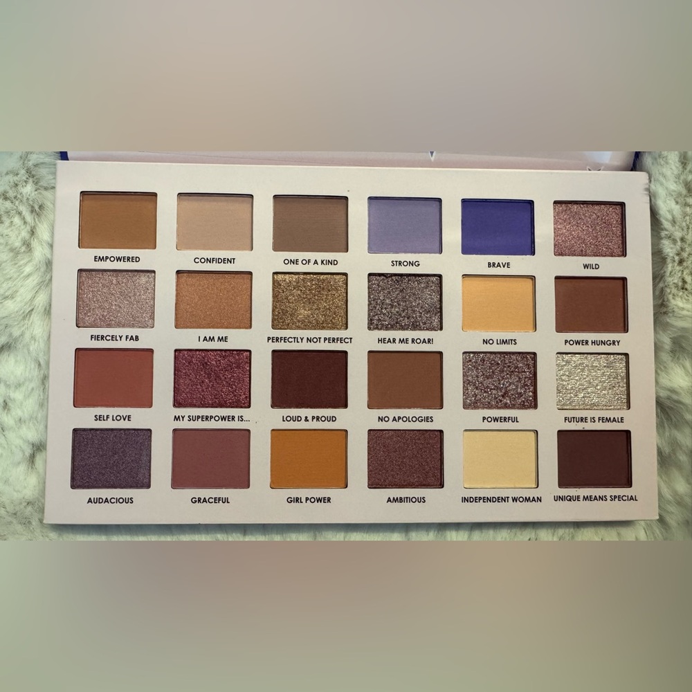 Ciaté London I Am A Woman Vol. 2 Palette - Picture 2 of 2
